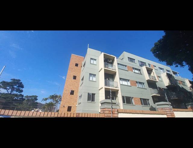 2 BEDROOM FLAT FOR SALE IN WINDERMERE